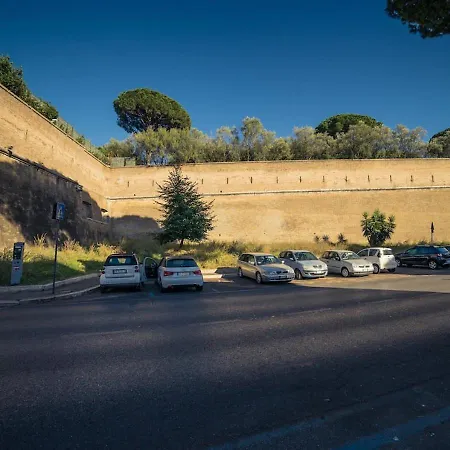 Luxury, Large Flat With Terrace On Vatican Walls 아파트 *
