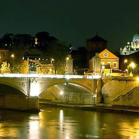 Luxury, Large Flat With Terrace On Vatican Walls 아파트 *