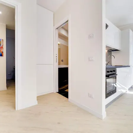 Luxury, Large Flat With Terrace On Vatican Walls 아파트